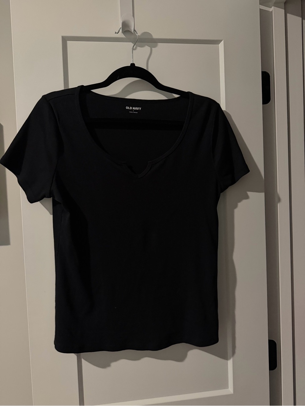 Old Navy Black Short-Sleeve V-Notch Tee